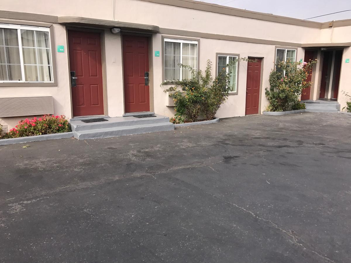 Geneva Motel Дейли-Сити Экстерьер фото