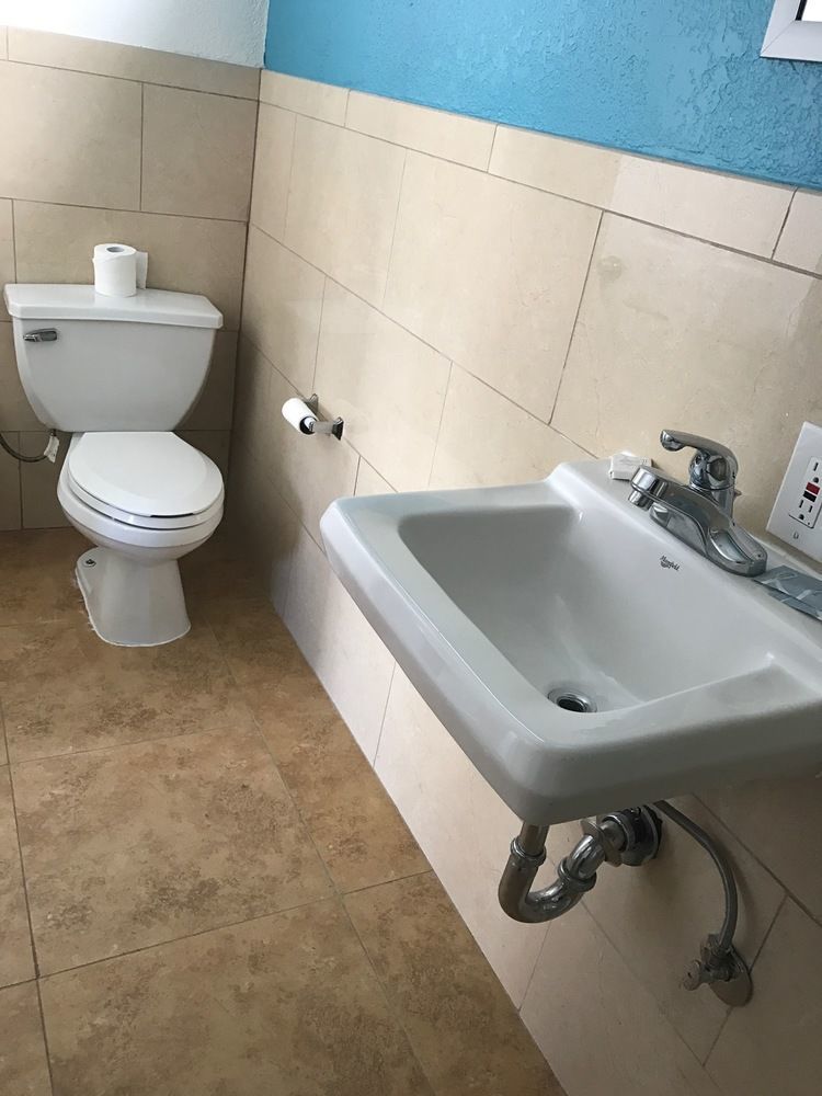 Geneva Motel Дейли-Сити Экстерьер фото